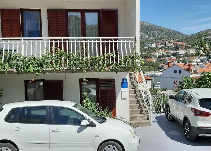 I & J Seric Appartement *