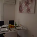 I & J Seric Apartamento *